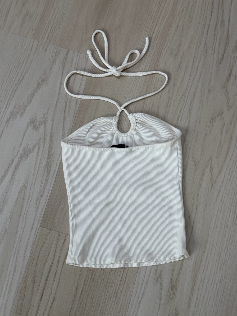 Lulu's Cream Ribbed Halter with Center Loop - Picture 3 of 3